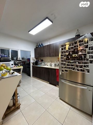 דירה, טשרניחובסקי 18, הפרחים, כפר סבא