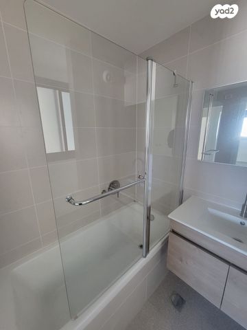 דירה, אמנון ליפקין שחק 6, נוף הטיילת, נתניה