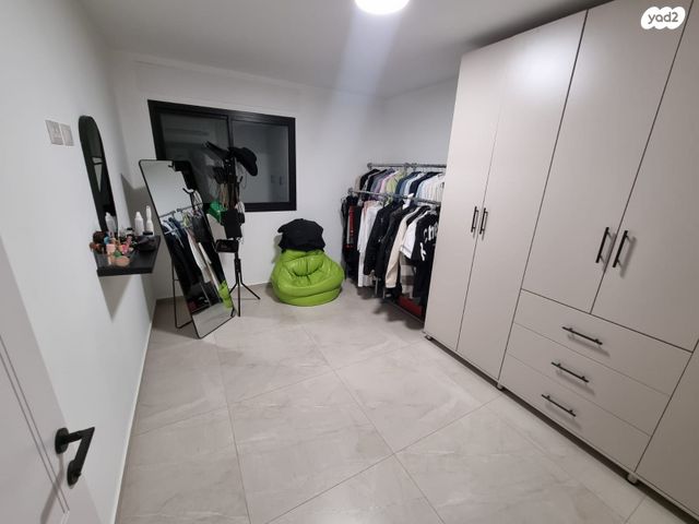 יחידת דיור, אבשלום 12, ניסן, חדרה