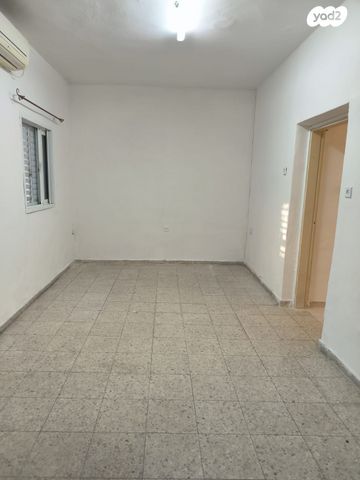 בית פרטי/ קוטג', קוהלת 3, נאות יהודית ונווה ארזים, חולון