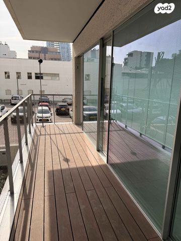 דירה, שדרות מוצקין 10, הצפון הישן - צפון, תל אביב יפו