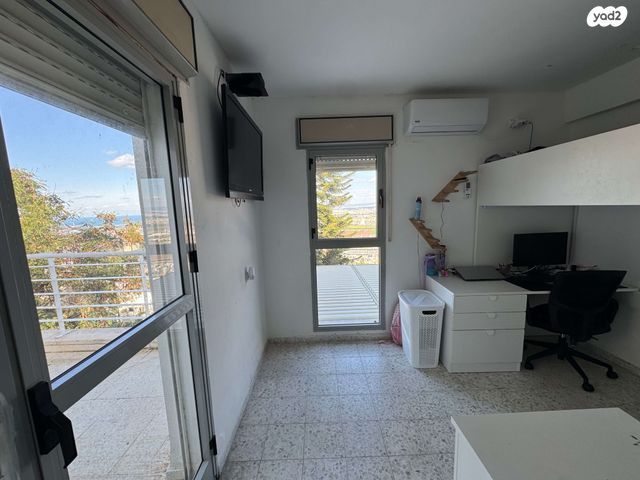 דירה, האלון 40, רמות יצחק, נשר