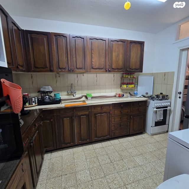 דירה, דרך רזיאל 25, צפון מזרח מרכז העיר, נתניה