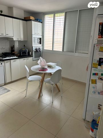 דירה, זאב ברנדה 61, המרכז השקט / מרכז העיר, פתח תקווה