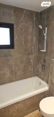 דירה, גאולה 29, גאולה, חיפה