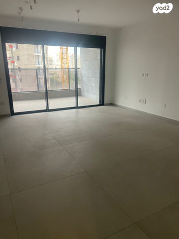 דירה, יצחק שמיר 17, רמת הדר, גבעת שמואל