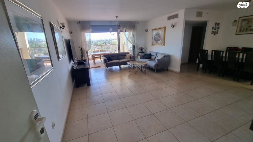 דרך משה דיין 26