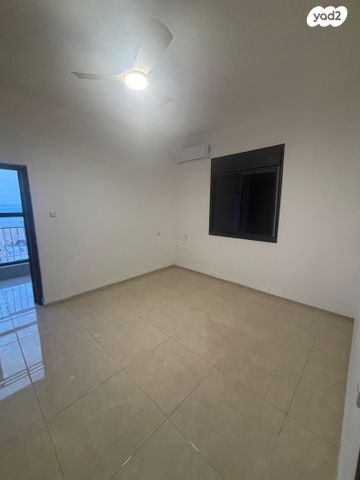 דירה, שדרות אליהו גולומב 34, הדר עליון, חיפה