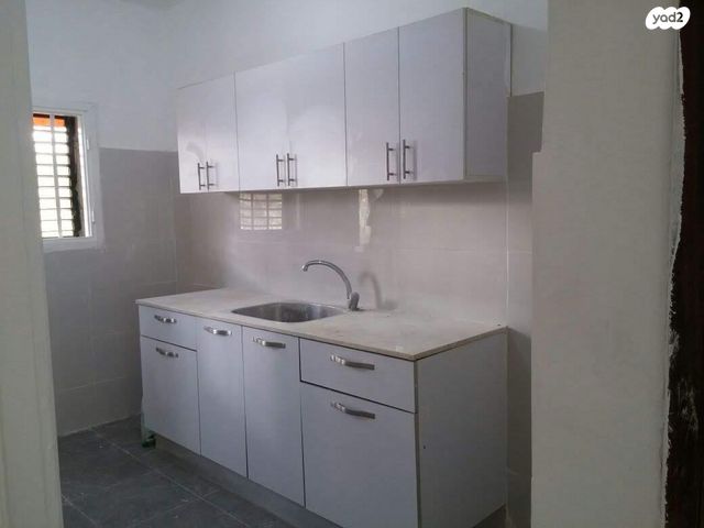 דירה, שדרות ירושלים 144, צהלון, שיכוני חסכון, תל אביב יפו