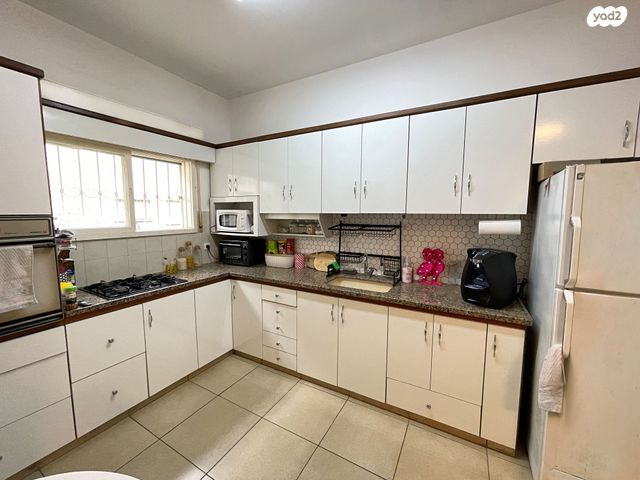 דירה, הנרקיסים 41, מרכז העיר, סביניה, הוותיקה, קרית ביאליק