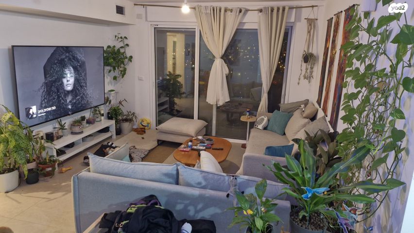 דירה, גינת אגוז 9, נווה גנים, פרדס חנה כרכור