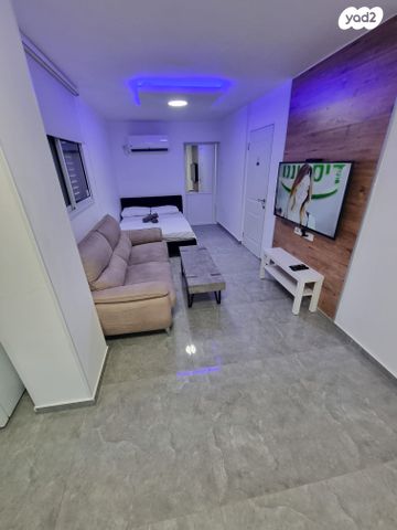 יחידת דיור, לוס אנג'לס 1, אופיר, אילת