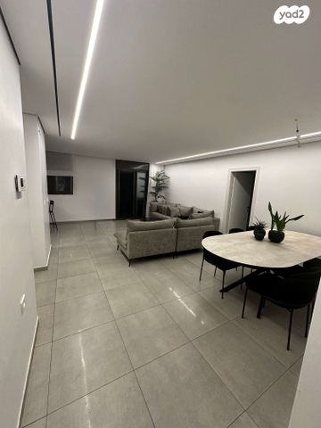 תלמוד בבלי 18