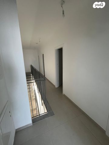 בית פרטי/ קוטג', התפוח 57, שכונה 16, תל מונד