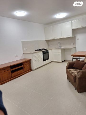 דירה, ארבע עונות 16, גני אביב, לוד