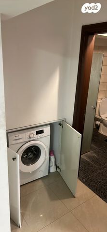 דירה, דוכיפת 4, ירחיב, ירחיב