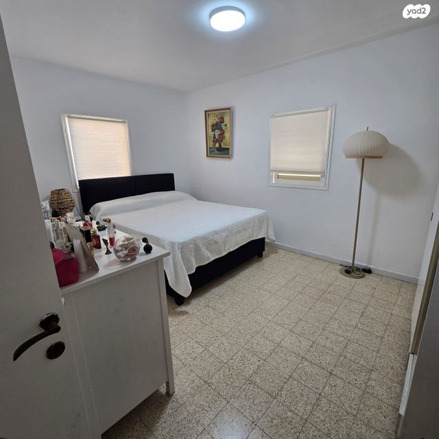 דירה, דרך רזיאל 25, צפון מזרח מרכז העיר, נתניה