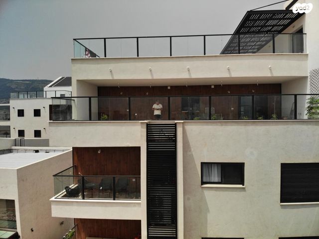 גג/ פנטהאוז, אורן 60, יובלים, קרית שמונה