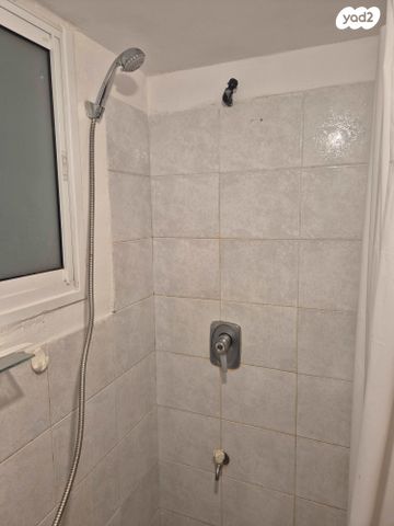 דירה, ברק בן אבינועם 5, שכונת אלרואי, קרית טבעון