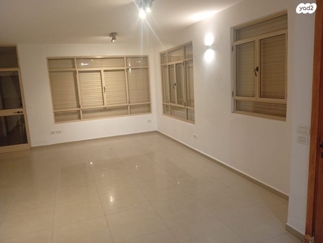 בית פרטי/ קוטג', הרב מזא"ה 14, נאות הרצל, נתניה