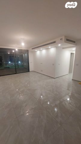 הרב מרדכי אליהו 19