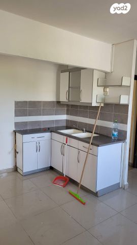 דירה, שדרות ורבורג 104, קרית שמואל, חיפה