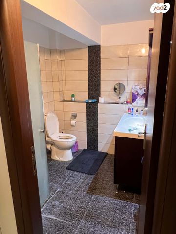 דירה, דוכיפת 4, ירחיב, ירחיב