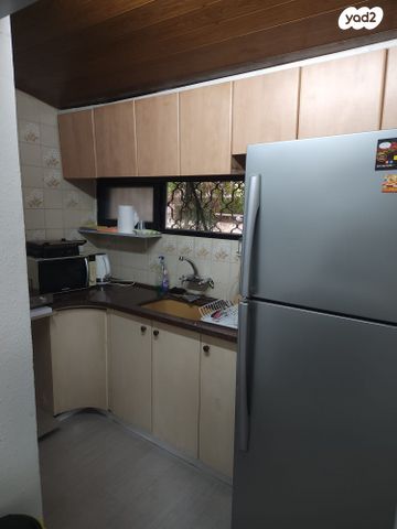 דירה, מגדים 2, שכונת בן גוריון, מרכז העיר ג', רמת גן