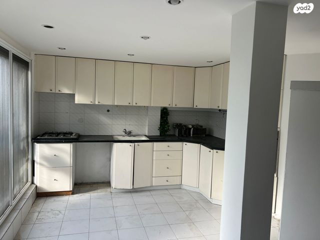 דירה, ליסין 11, הצפון החדש - כיכר המדינה, תל אביב יפו