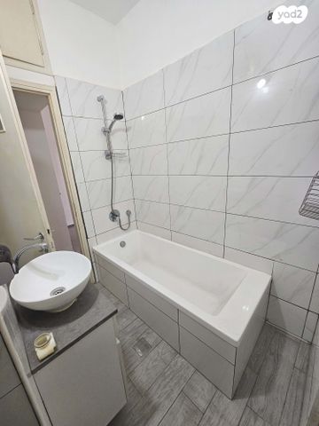 דירה, אחד העם 11, א' / צפון מזרח העיר, רחובות