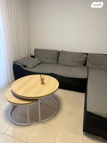 קיבוץ גלויות 17