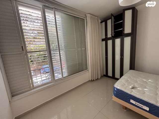 יחידת דיור, ד"ר מוסקוביץ' 18, ב' / צפון מערב העיר, רחובות