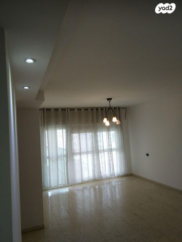 דירה, העצמאות 23, רמב"ם, ראש העין