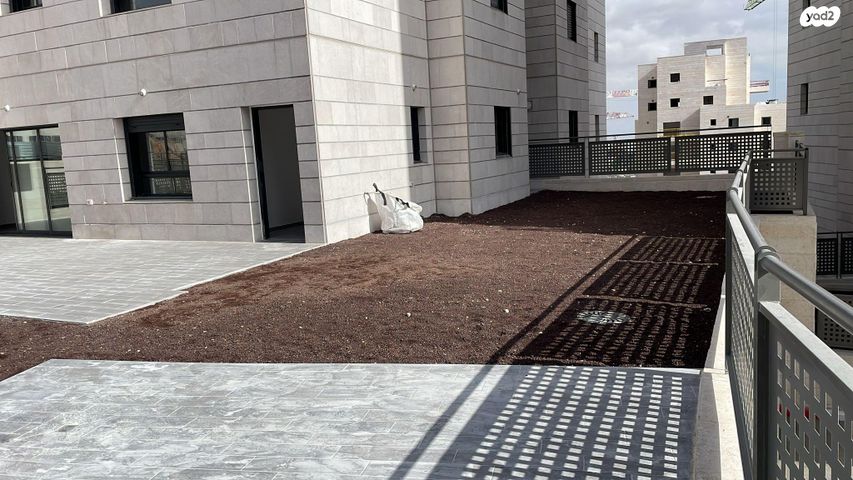 דירת גן, הרב אברהם זקן 4, מורדות ארנונה, ירושלים