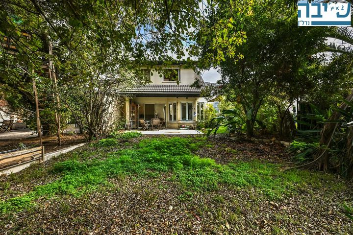 שושנת העמקים 