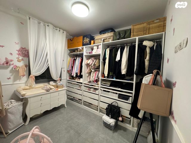 דירת גן, קרית ביאליק