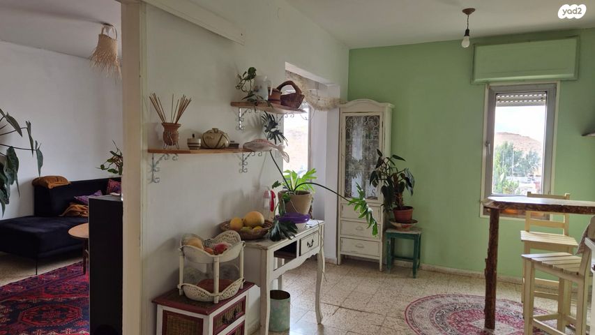 דירה, צוקי רמון, מצפה רמון