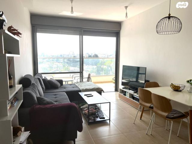 דירה, מרדכי אנילביץ', קרית ויצמן, רעננה