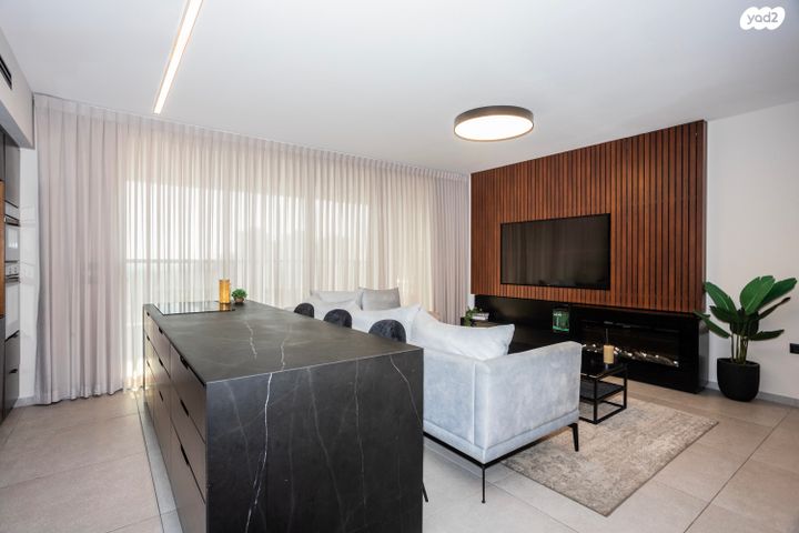 דירה, החלוץ, מורשה, רמת השרון