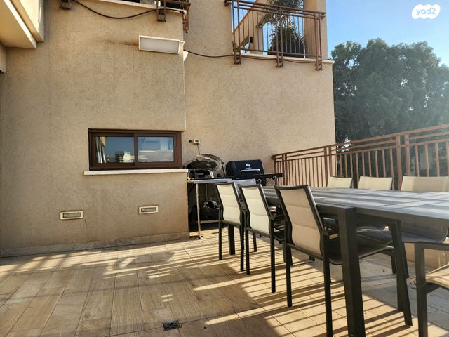 המניין הראשון 16