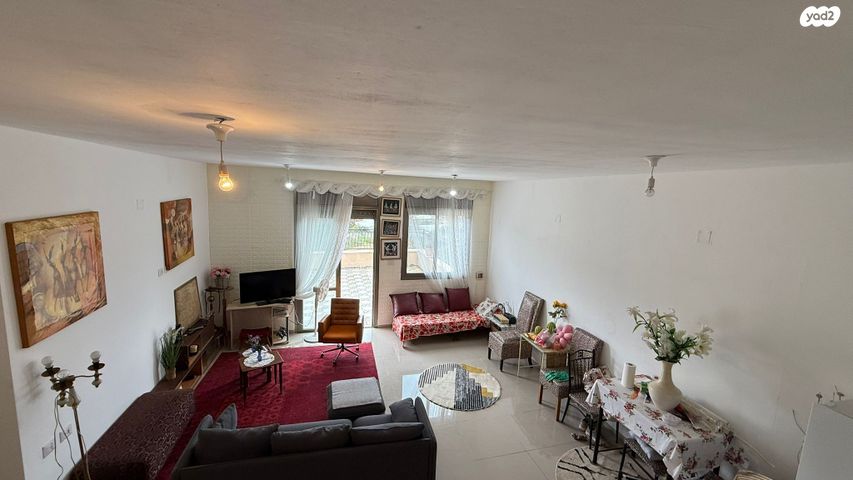 בית פרטי/ קוטג', חוסן, חוסן