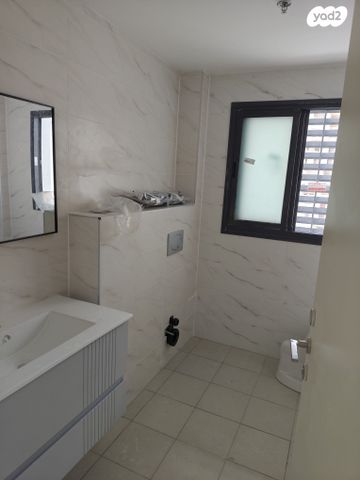 דירה, יהורם גאון 7, דרום חדש, פארק הים, בת ים