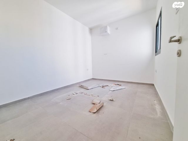 דירה, משה רינת, קרית רבין, חולון