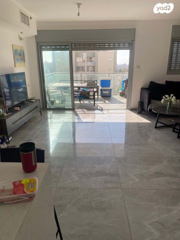 דירה, דב שילנסקי, קרית נורדאו, נתניה