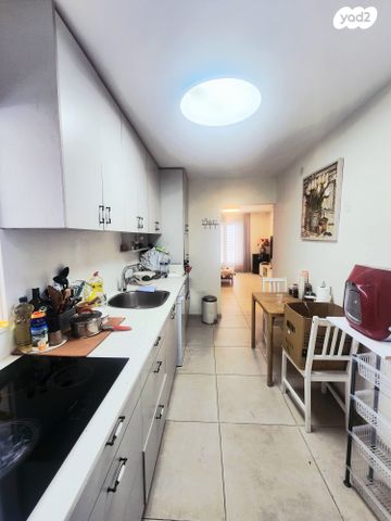 דירה, צלילי חנינא, ניר אביב, תל אביב יפו