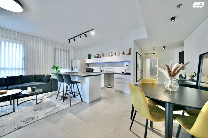 דירה, יצחק נבון, נאות אריאל שרון, קרית אונו