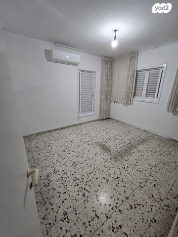 גג/ פנטהאוז, הפלמ"ח 26, בת ים