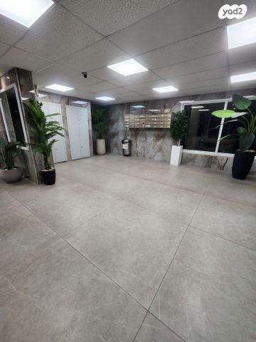 אריה בן אליעזר 