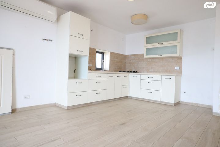 דירה, חרמון, שכונה ה'-ו', מבשרת ציון