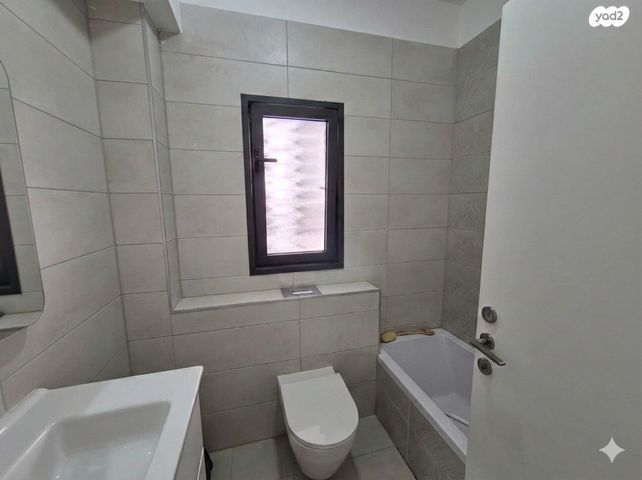 דירה, יהדות איטליה, רמת יורם, נתיבות